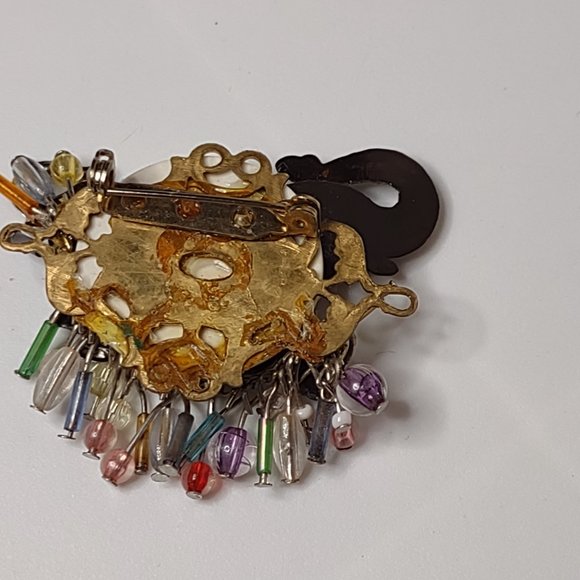 Plastic And Metal Dangling Bead Lucky Elephant Brooch - Picture 11 of 12